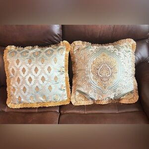 Avigers Luxury European Throw Covers/2